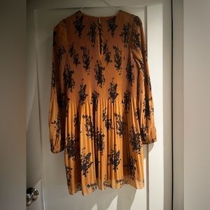 Aritzia Wilfred daydream mini dress